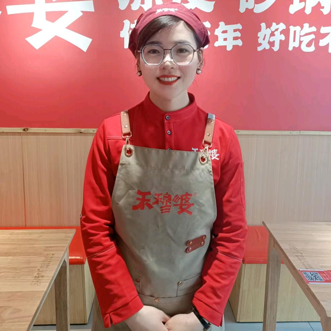 在行唐做砂锅菜的莹莹