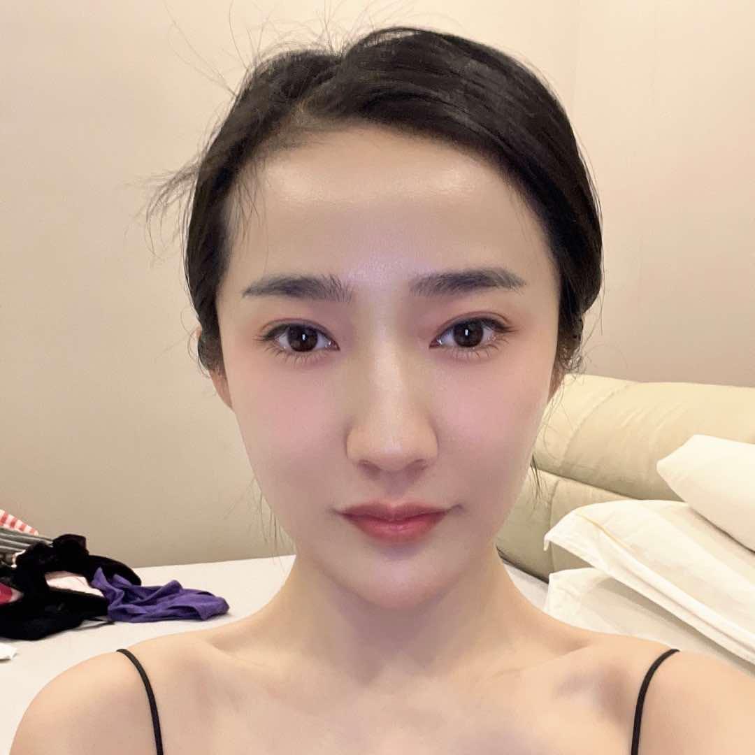 维维 沁·精奢皮肤管理中心