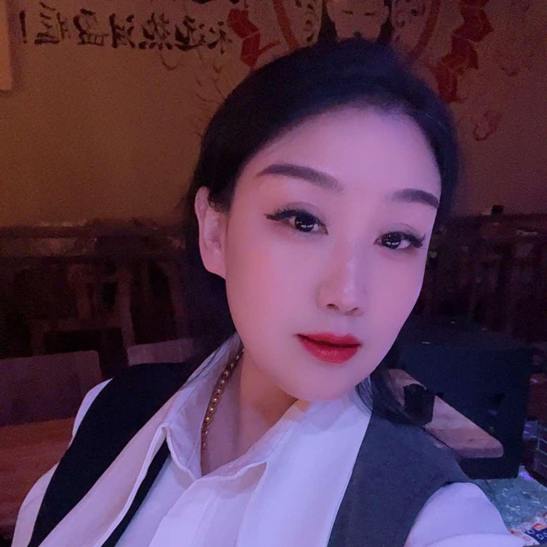 闹海火塘民谣酒馆泰华店