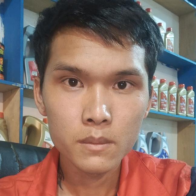 万嘉车道宝石轮胎店