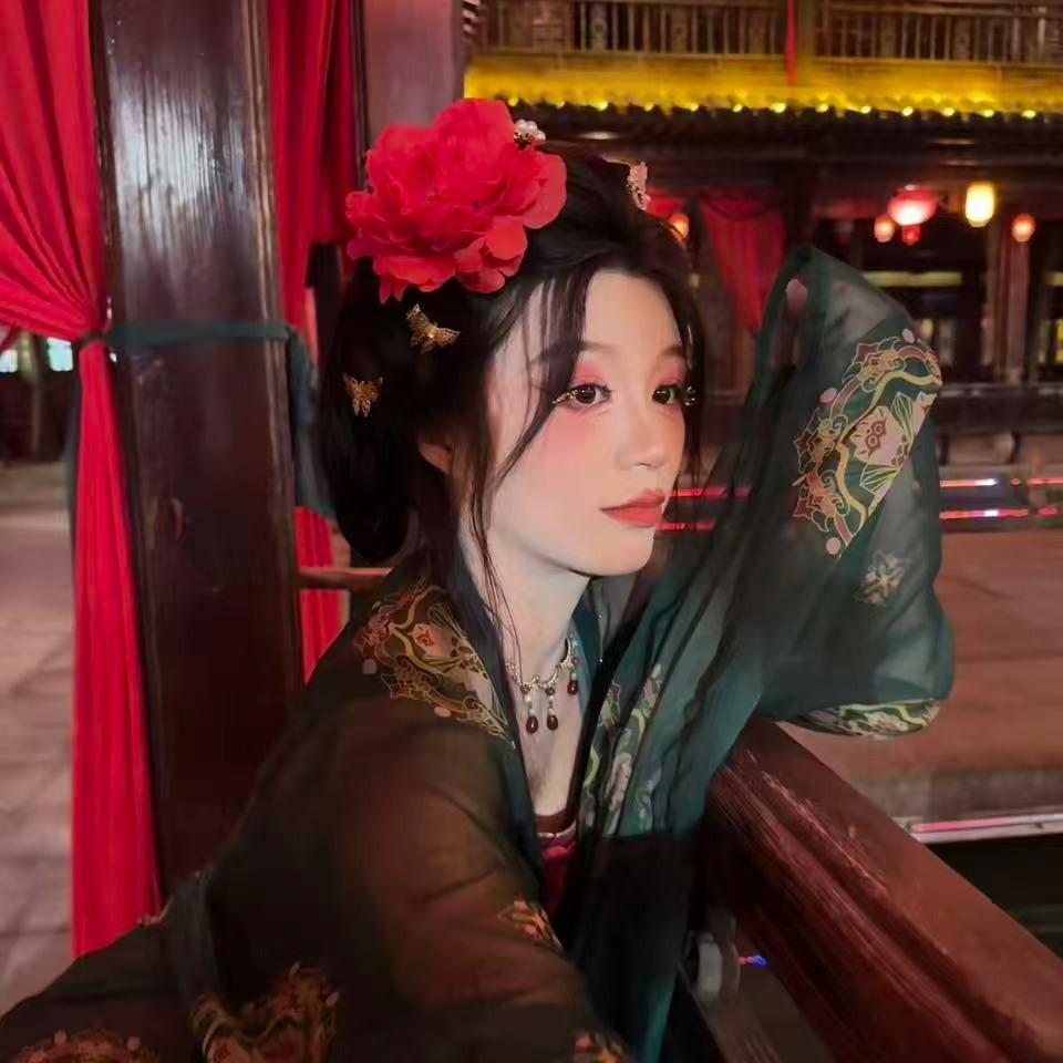 玉娘（珍珠塔景园）