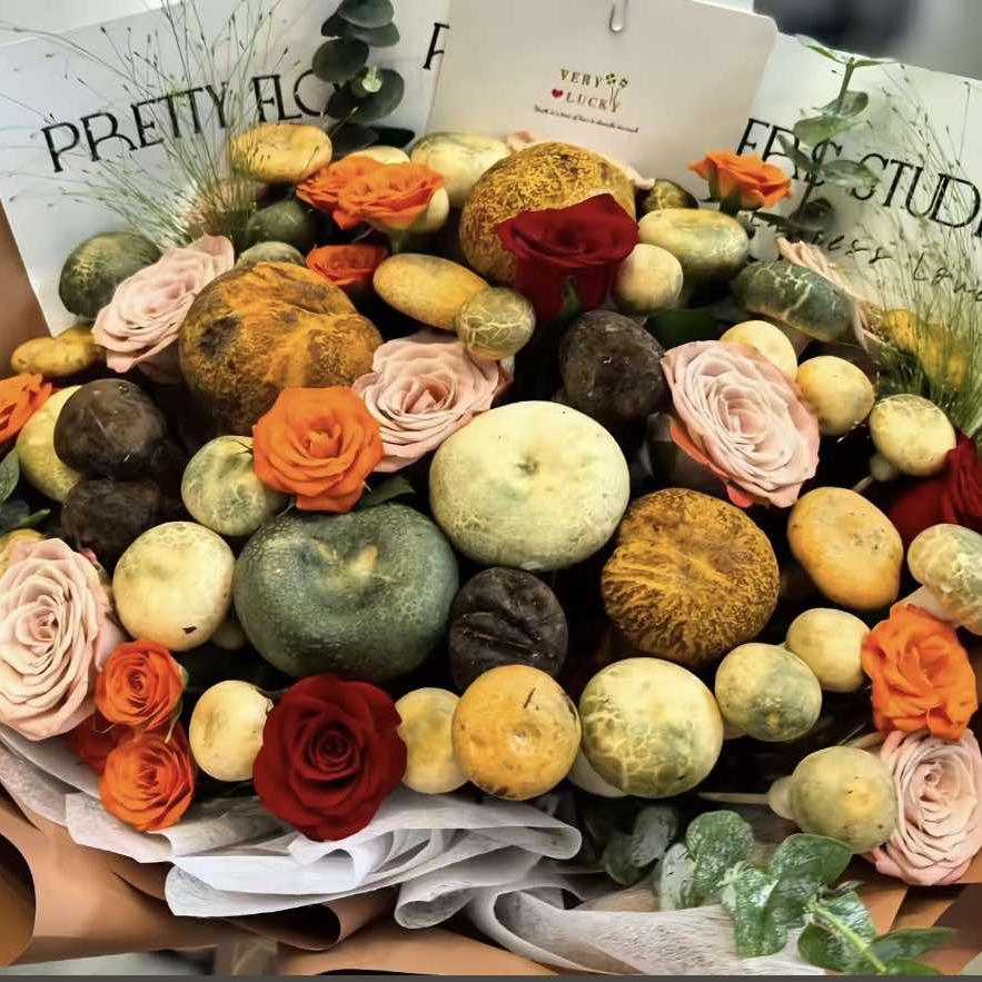 那山那朵碳烤野生菌(老街店)官方号