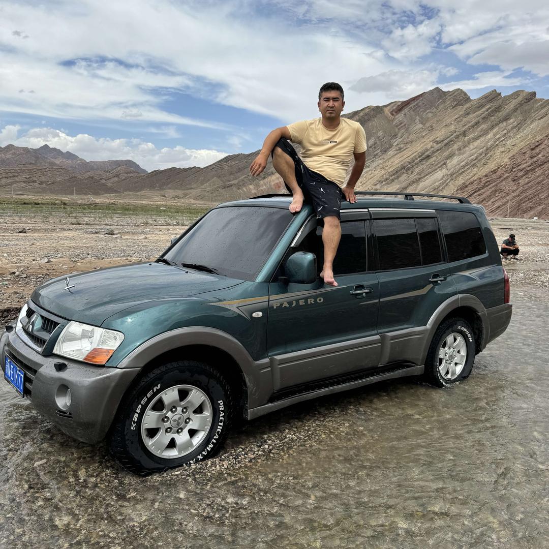 温宿县飞翔二手车服务有限公司