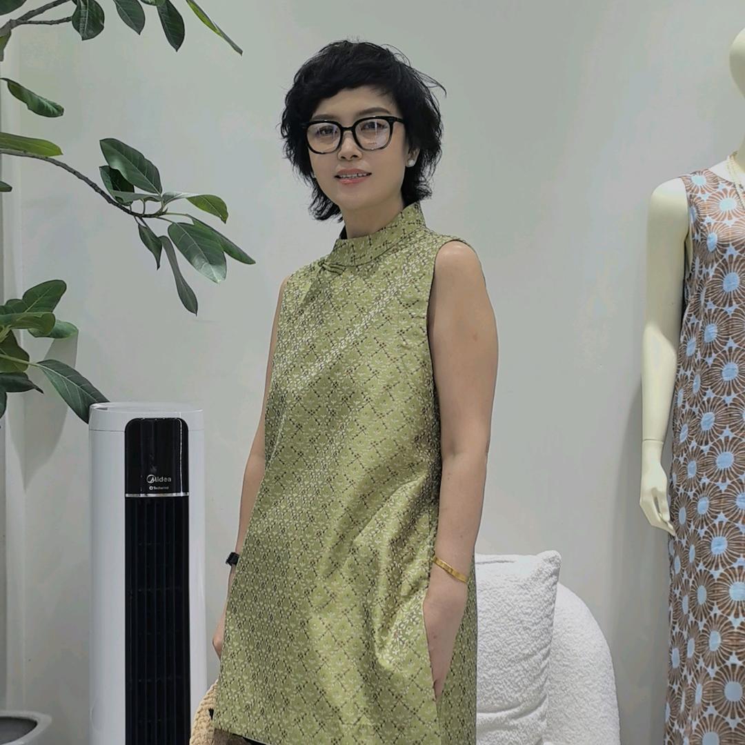轻简奢女装文姐