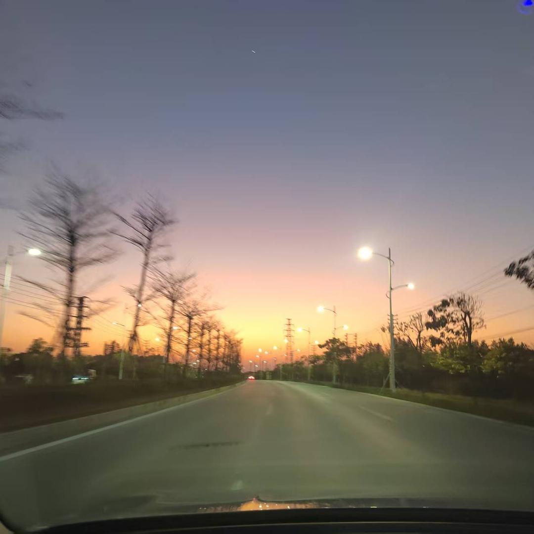 佣月网络直播号