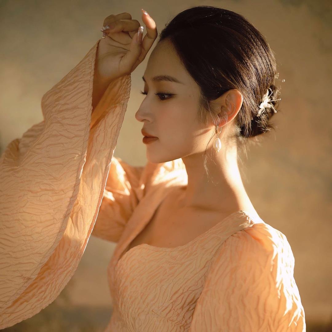 白·WHITE高定美肌中心