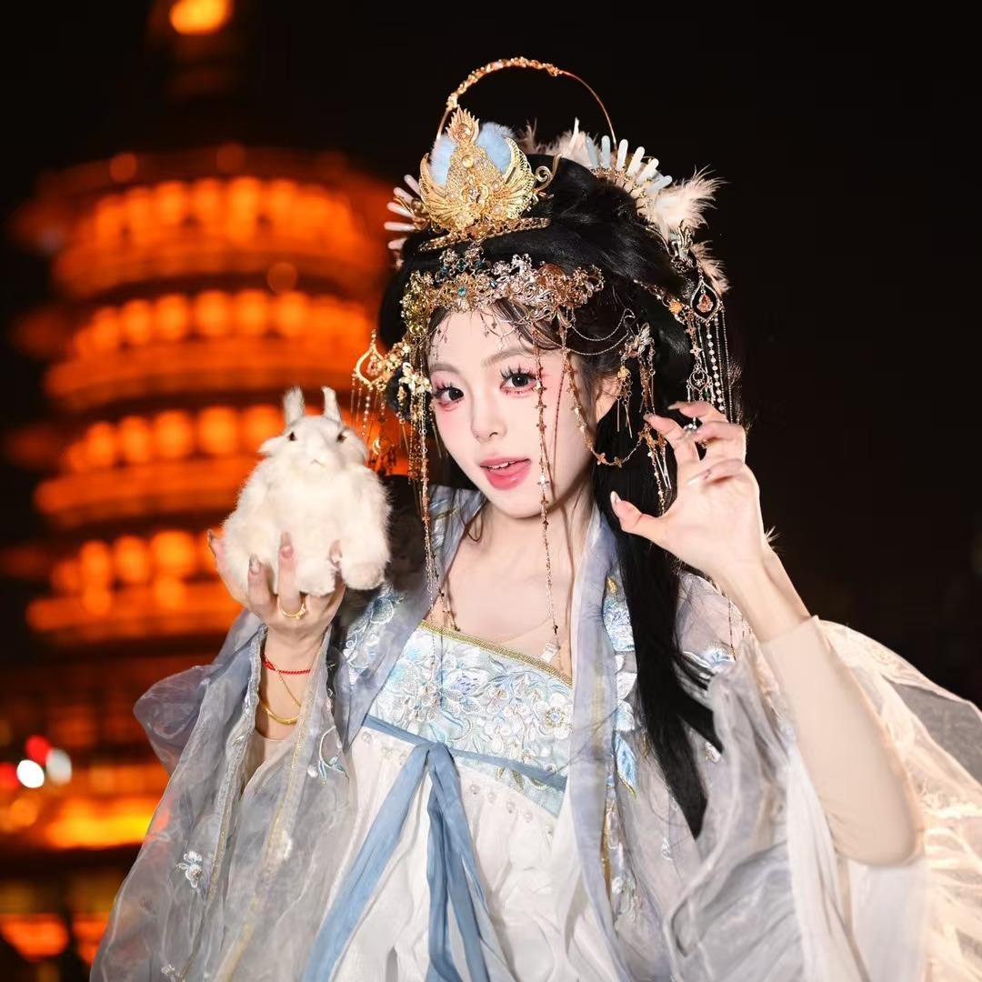 花海花间雪汉服体验馆（应天门店）