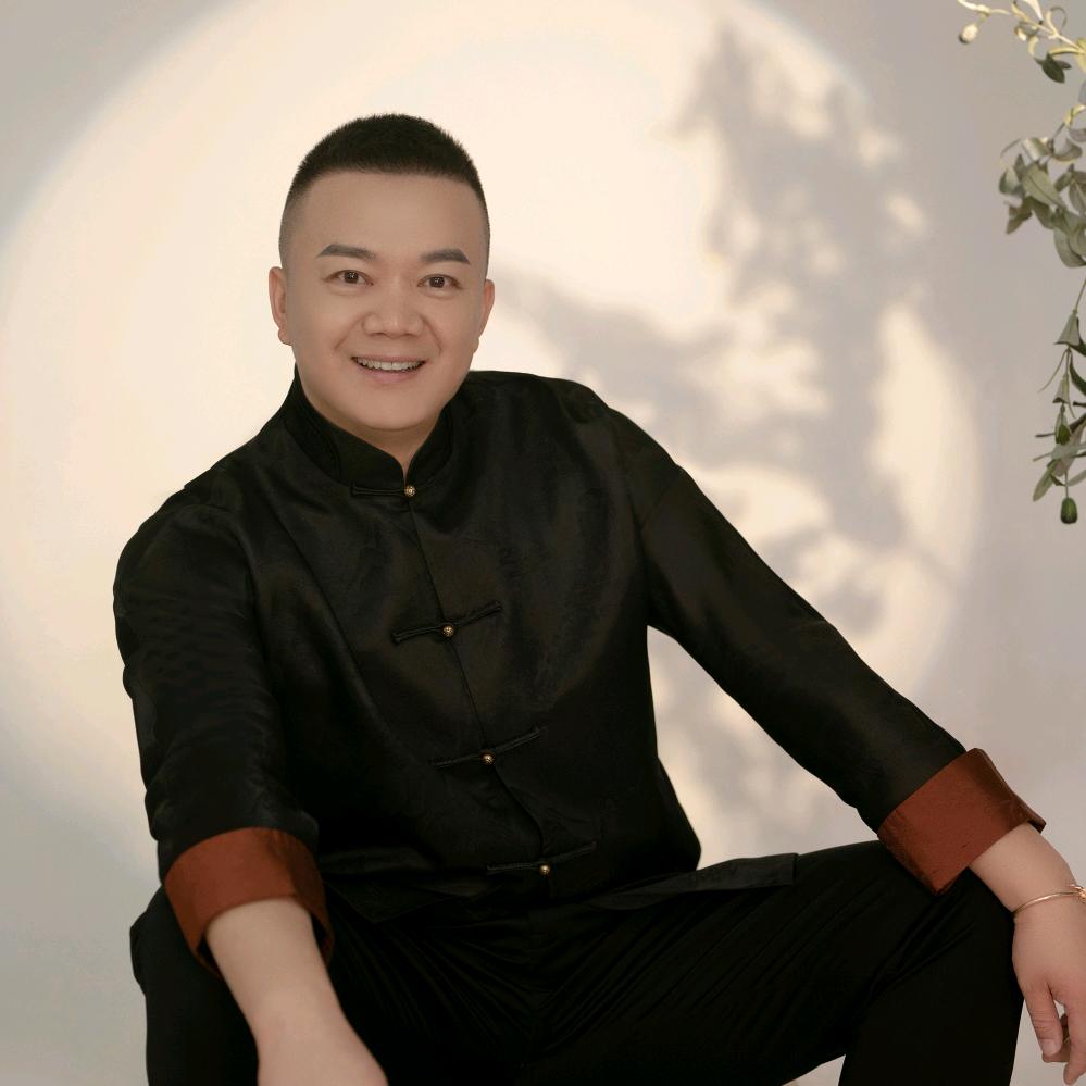 幸福的小白哥