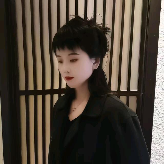 商丘木头人装饰丽霞