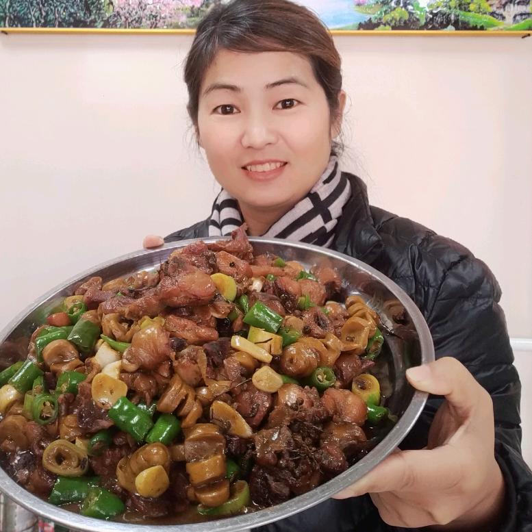 罗庄辣椒肉炒鸡店李姐