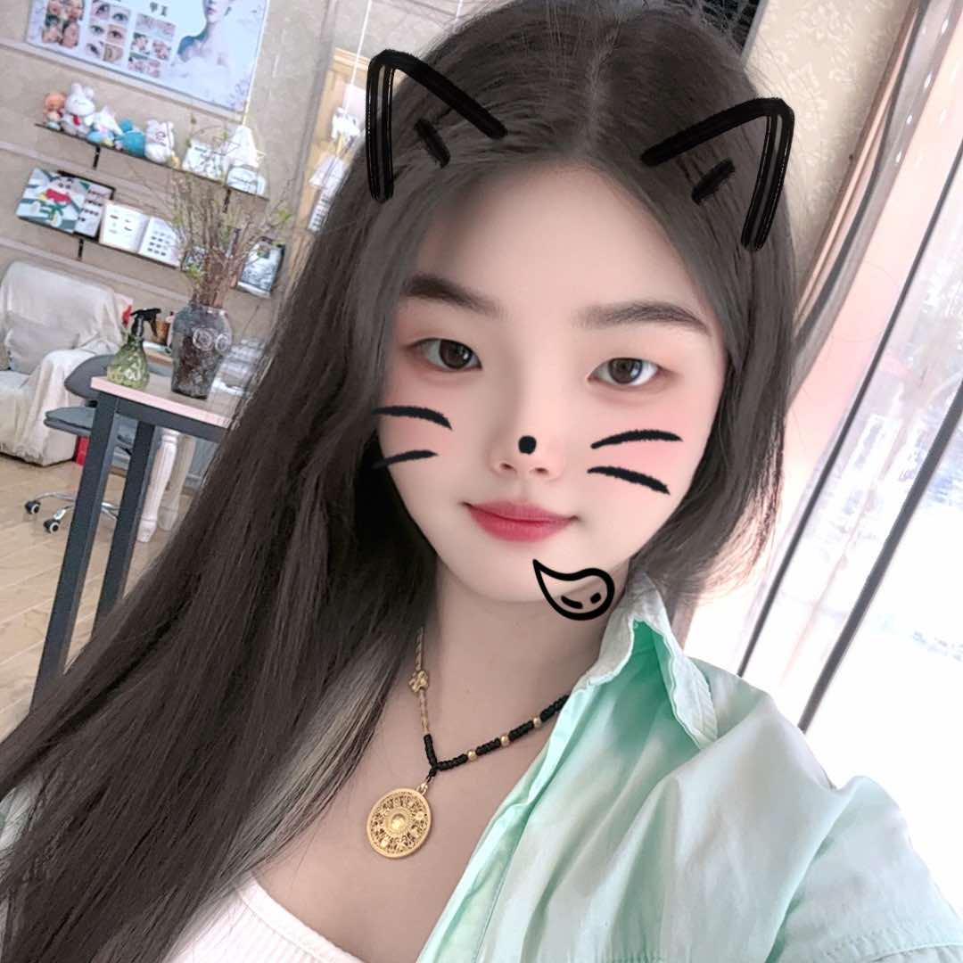 小螃蟹美甲美睫。