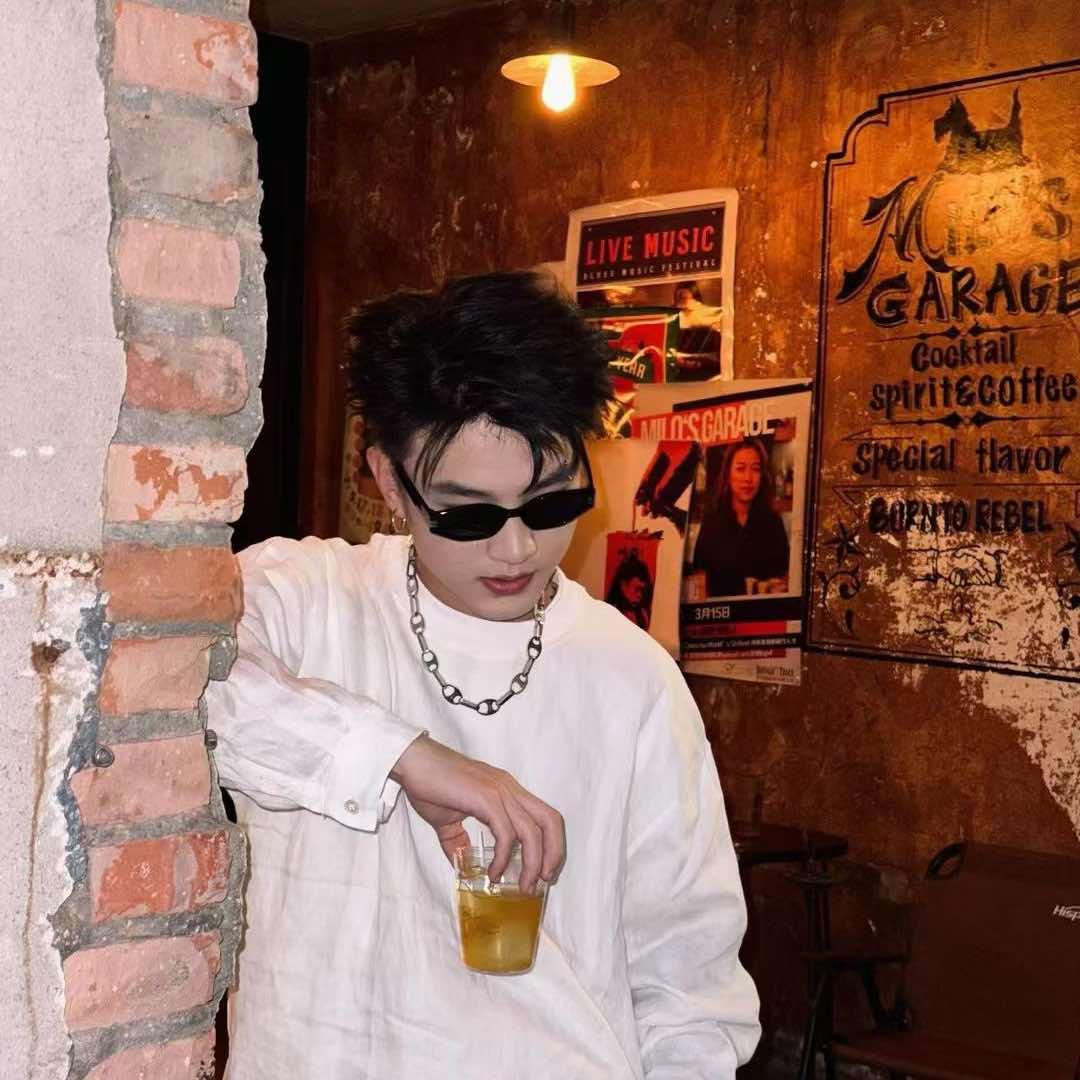 成都塑美型格接发工作室