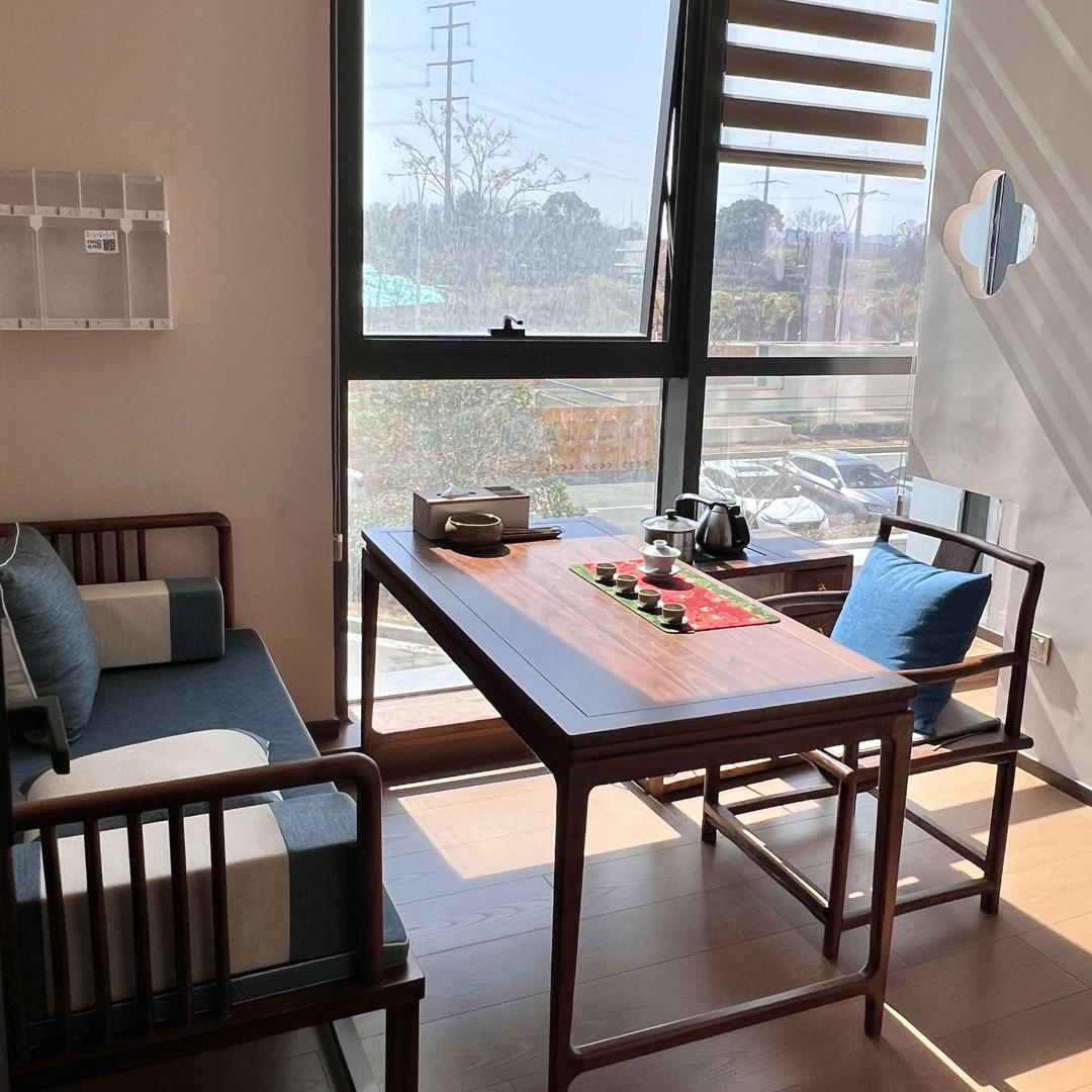 见山茶馆官方号