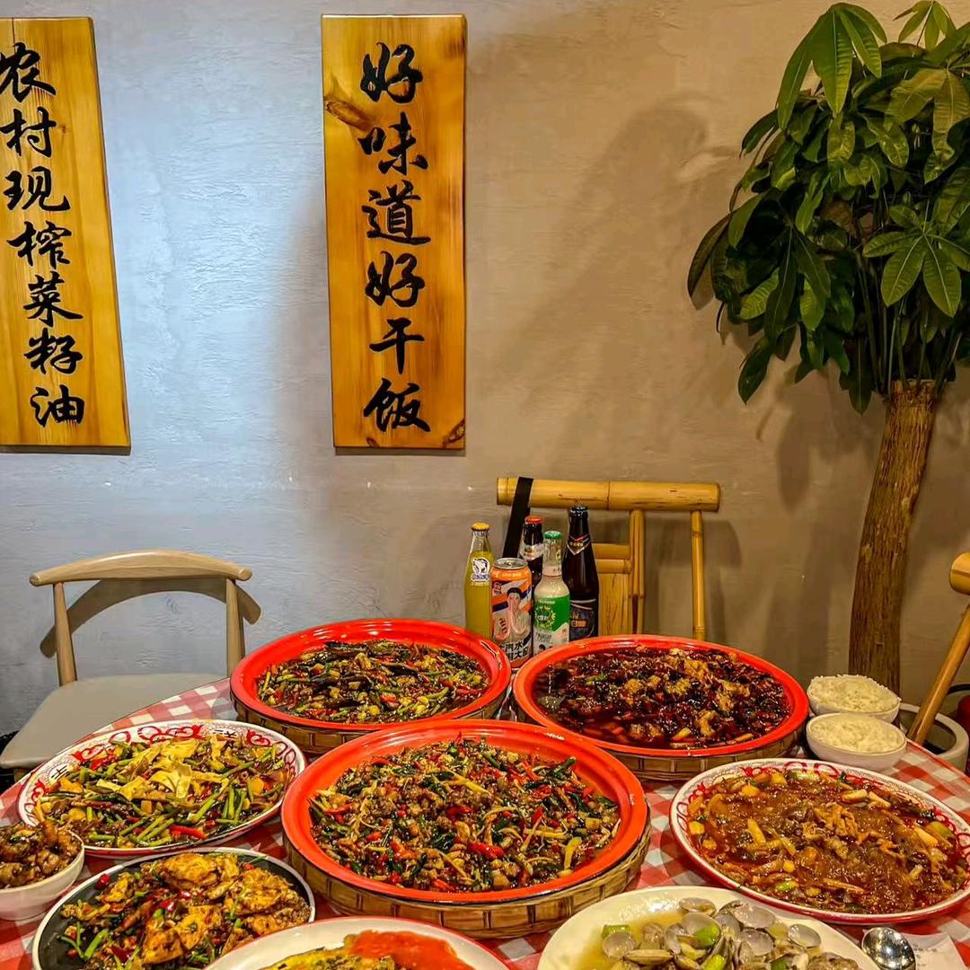 六个一来凤鱼璧山兔重庆江湖菜烧鸡公兔火锅