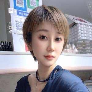 云之霞美甲美睫