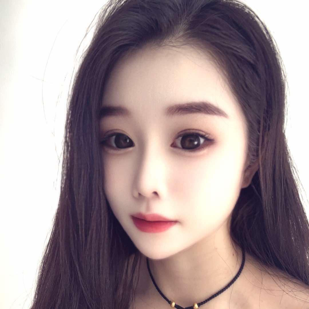 2⃣️小妞