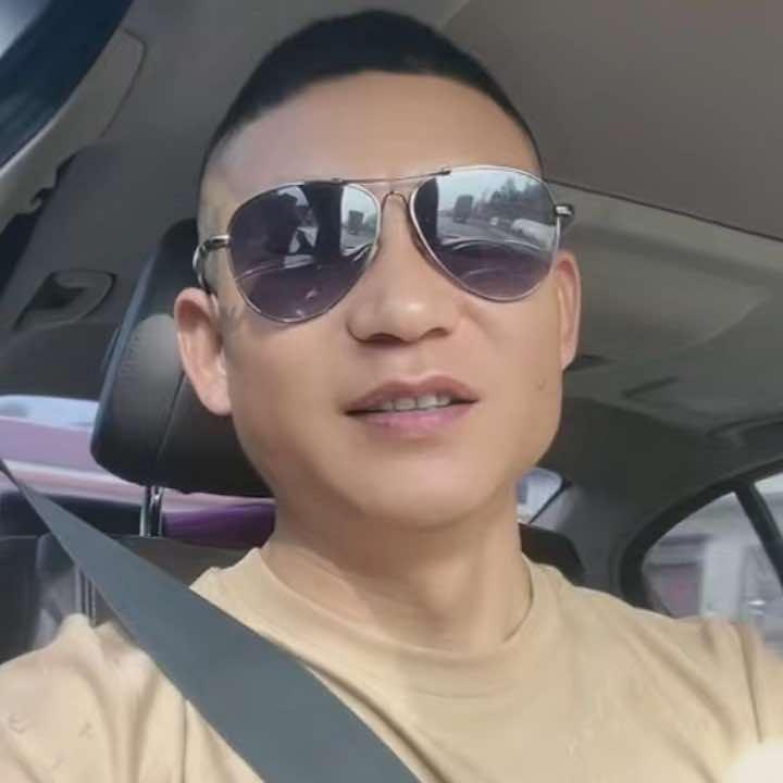 波少石门二手车