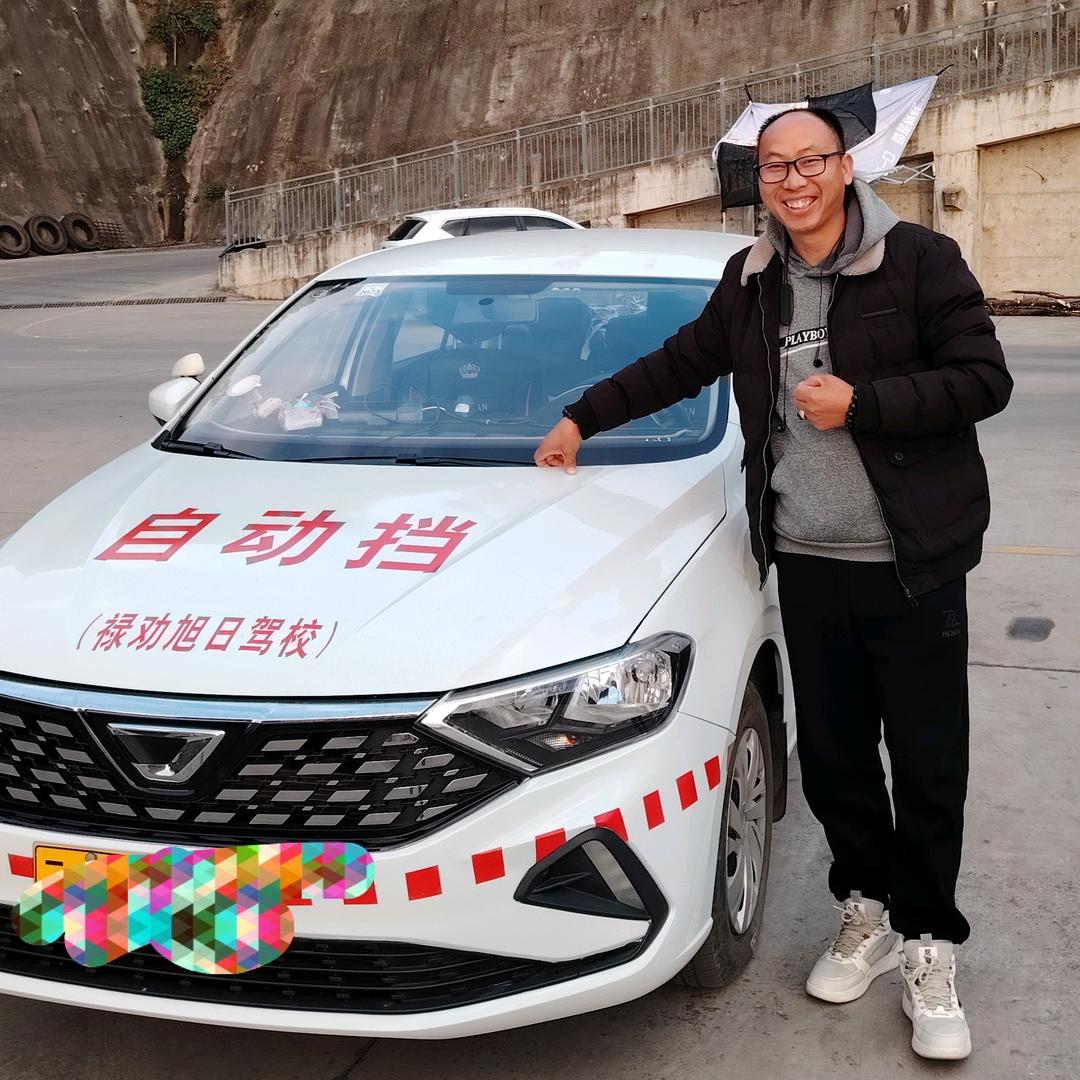 禄劝驾校教练刘立超理论技巧培训