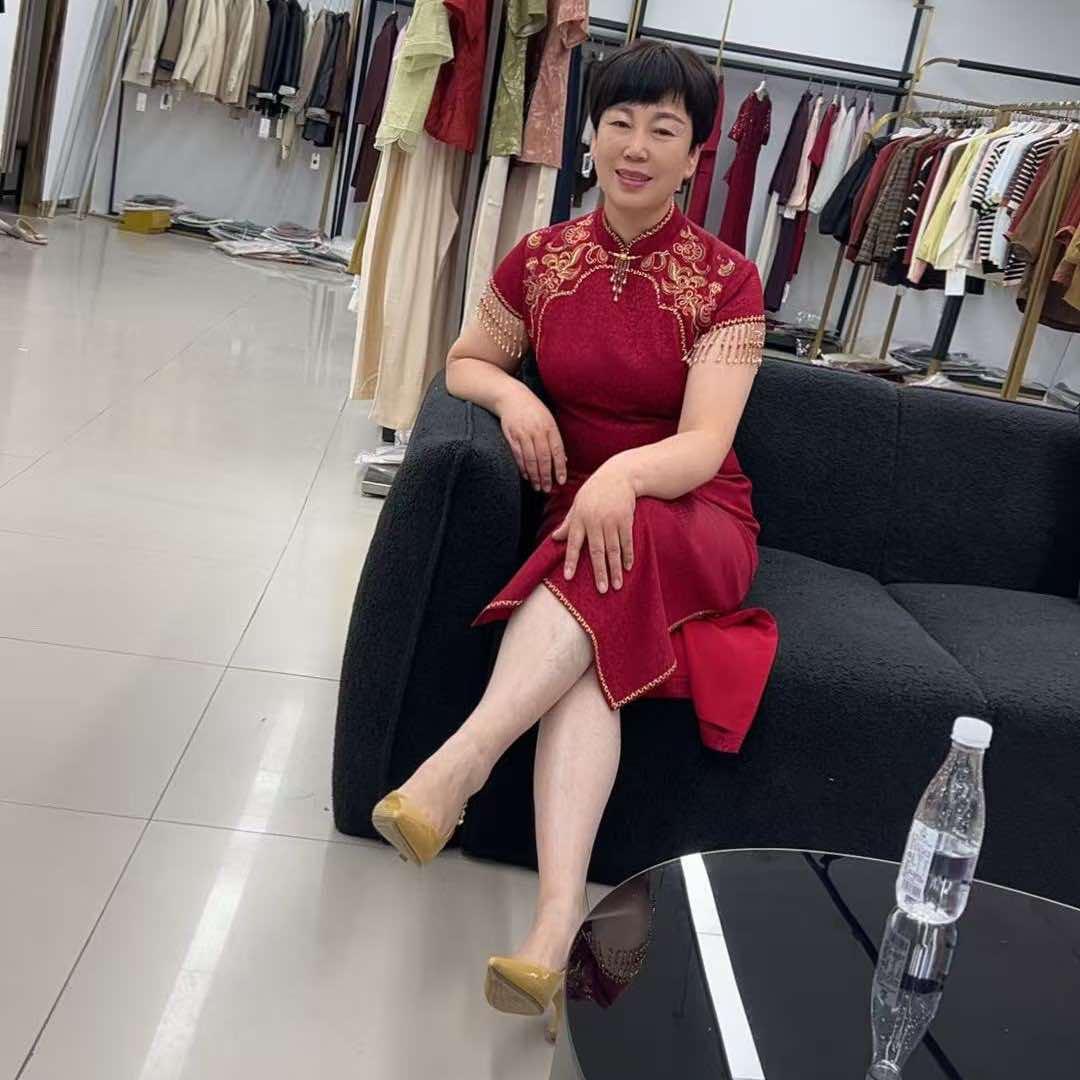 李庄文兰鞋服集合店