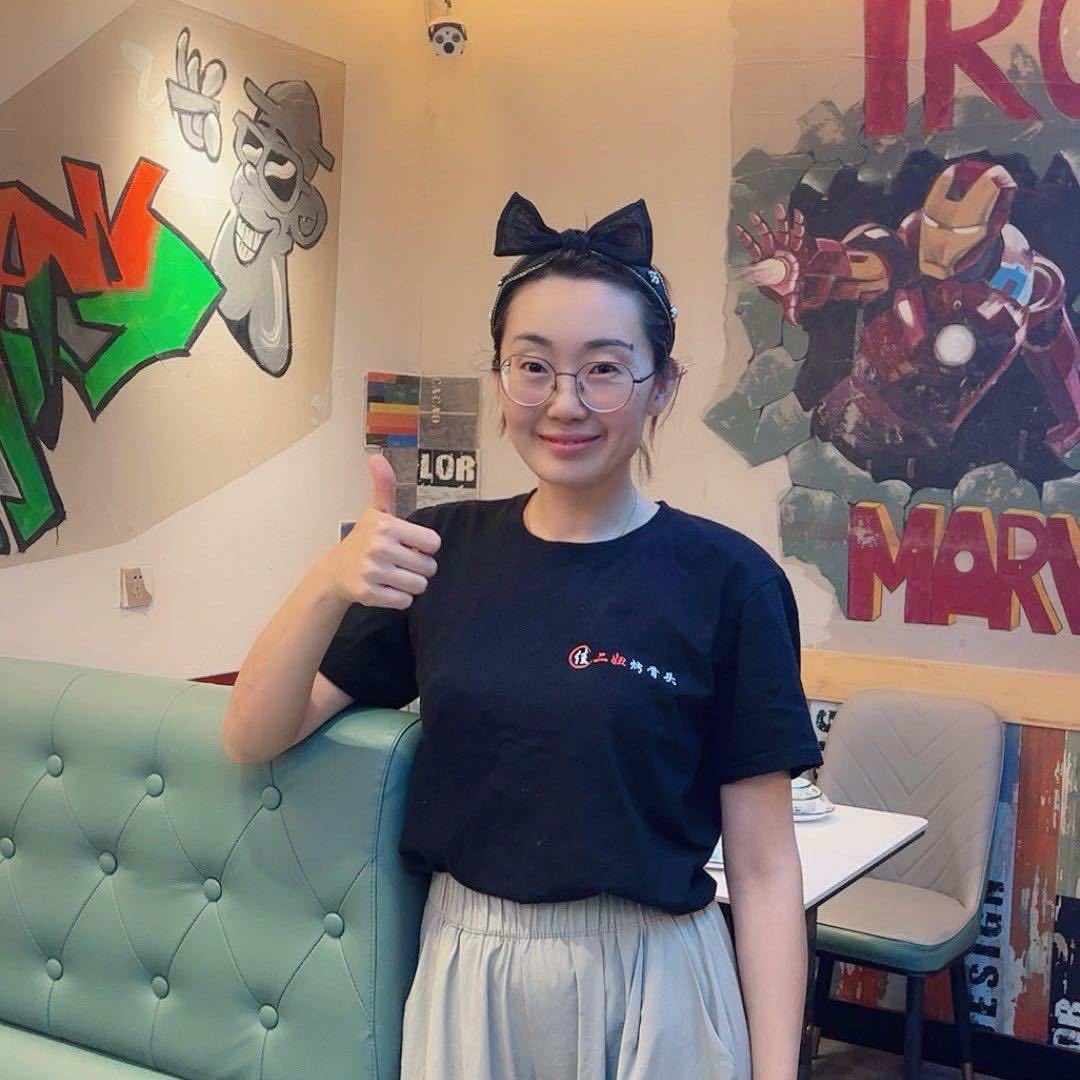 海拉尔区佳二妞烤骨头馆