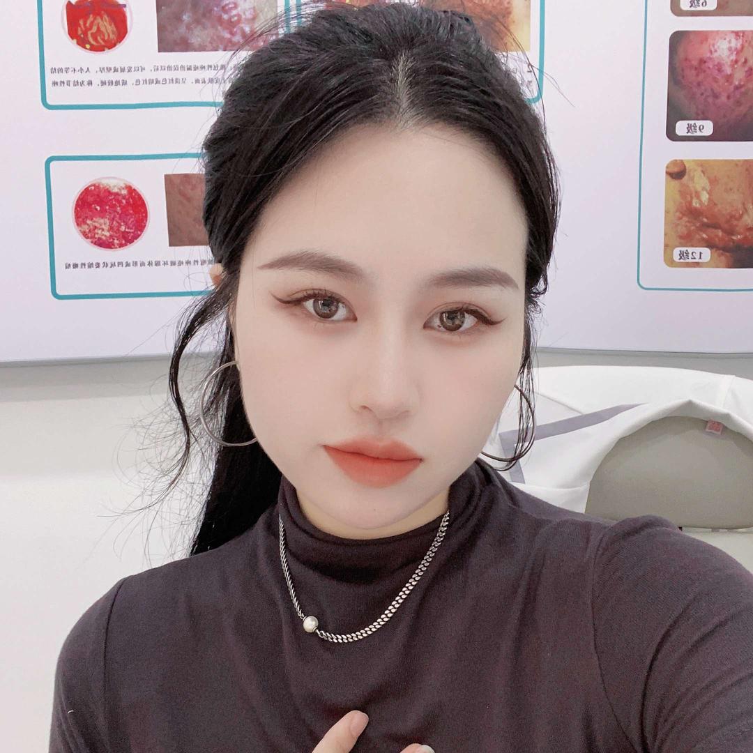 云（大润发店痘医生）