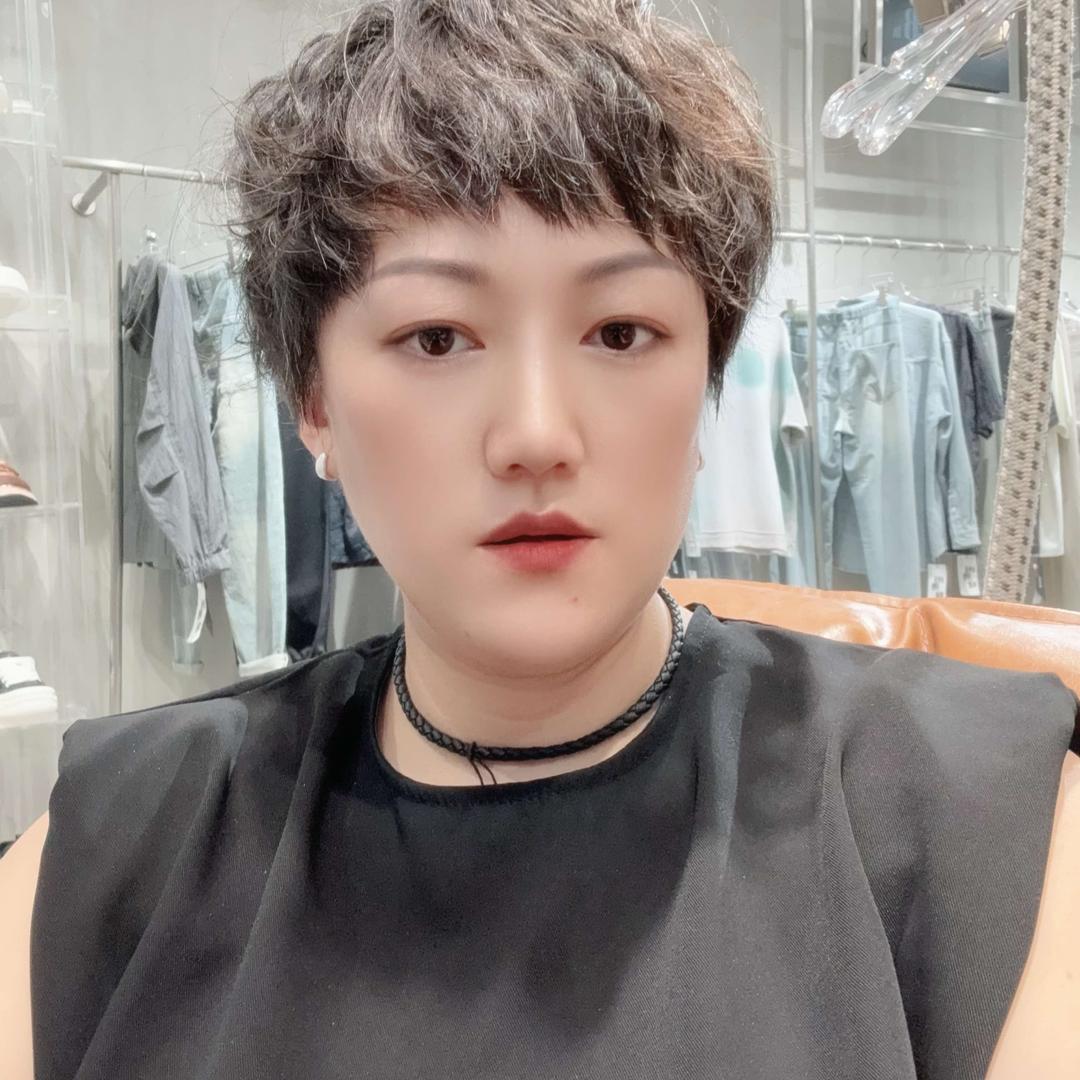 慈溪市周巷简截服装店