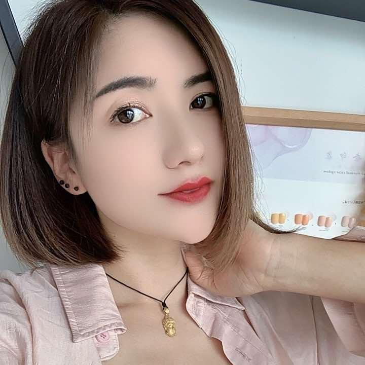 松子美甲