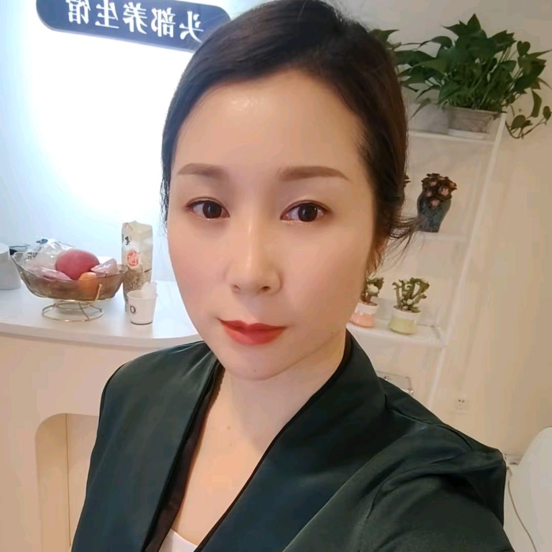 冉生草沐年华头部养生馆