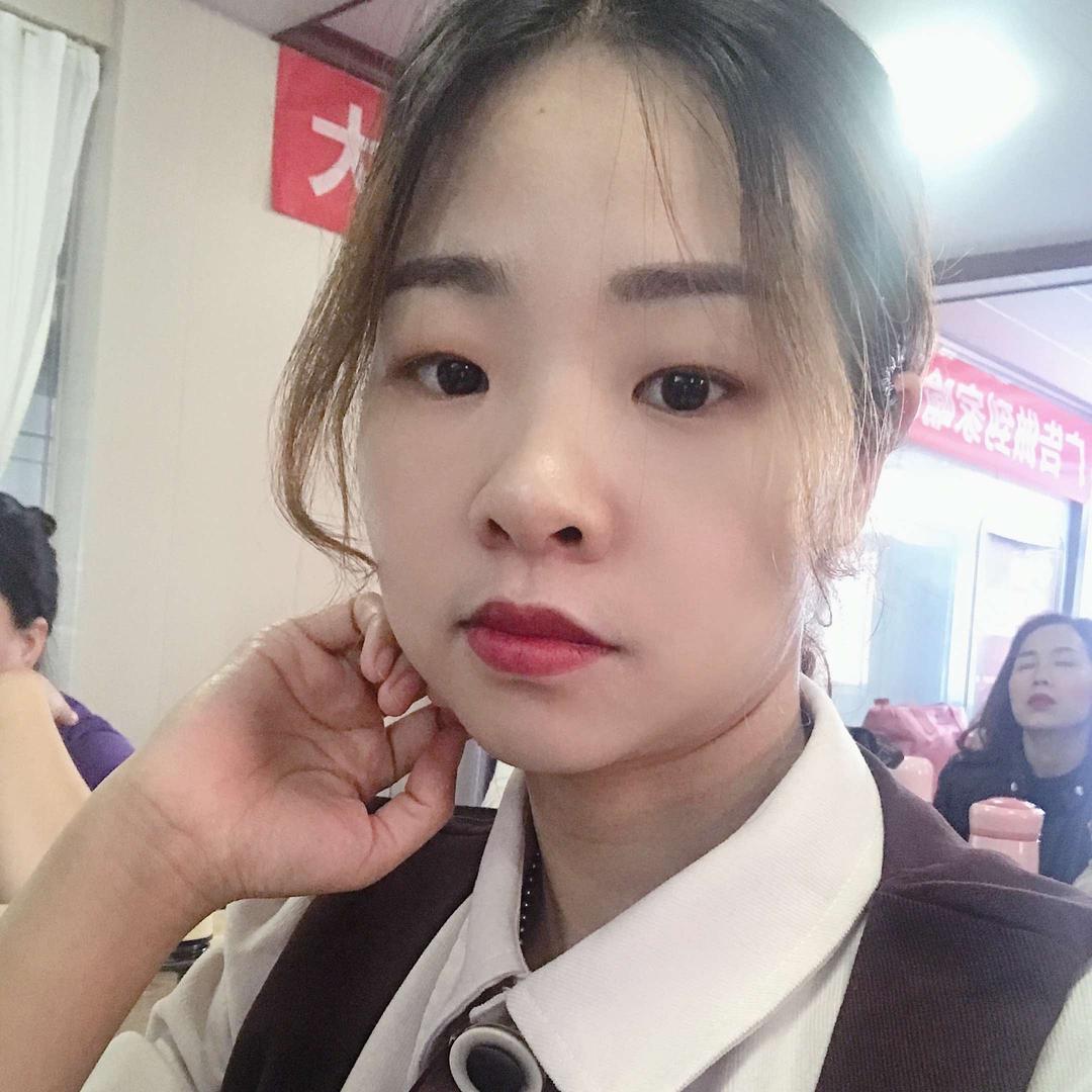金牌育婴师  婷姐