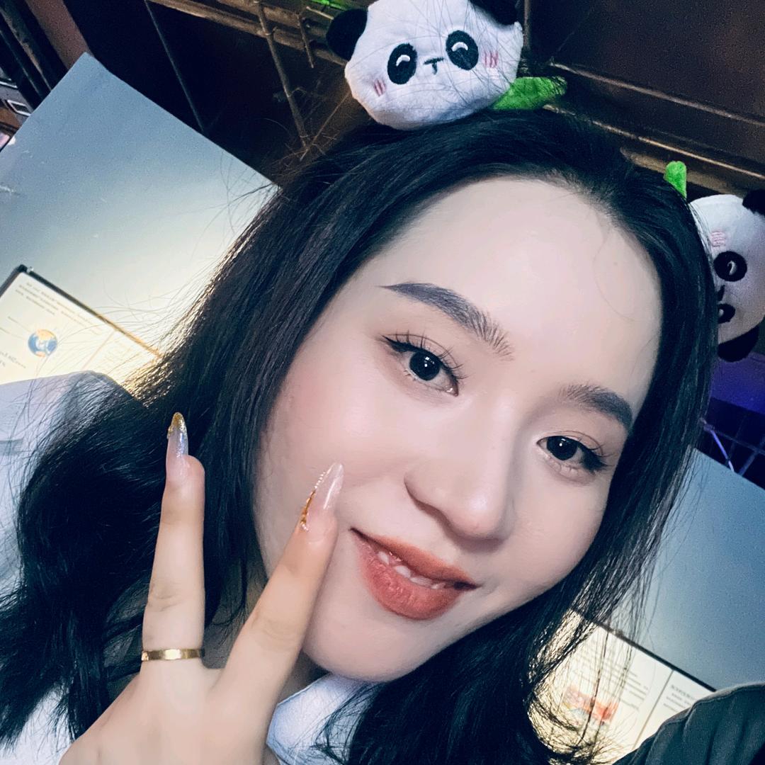 林木木｜化妆·美甲·纹绣