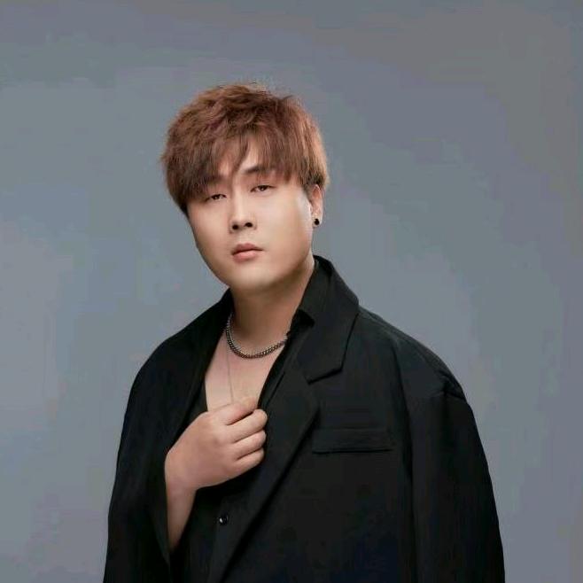 禹迪护肤造型徐泾店钱宇辉