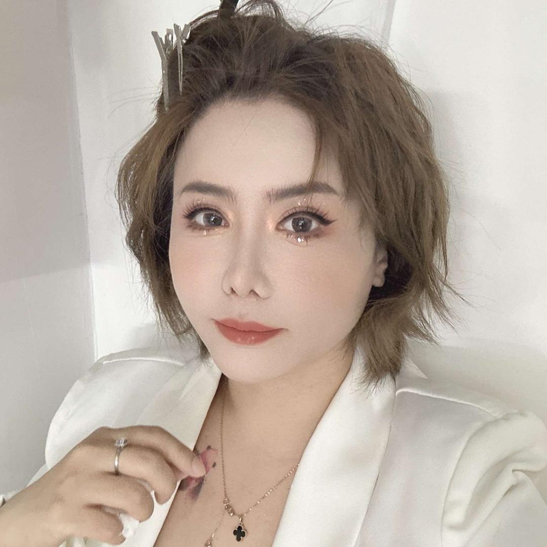 闫秭宜大码女装(中东港店)官方号