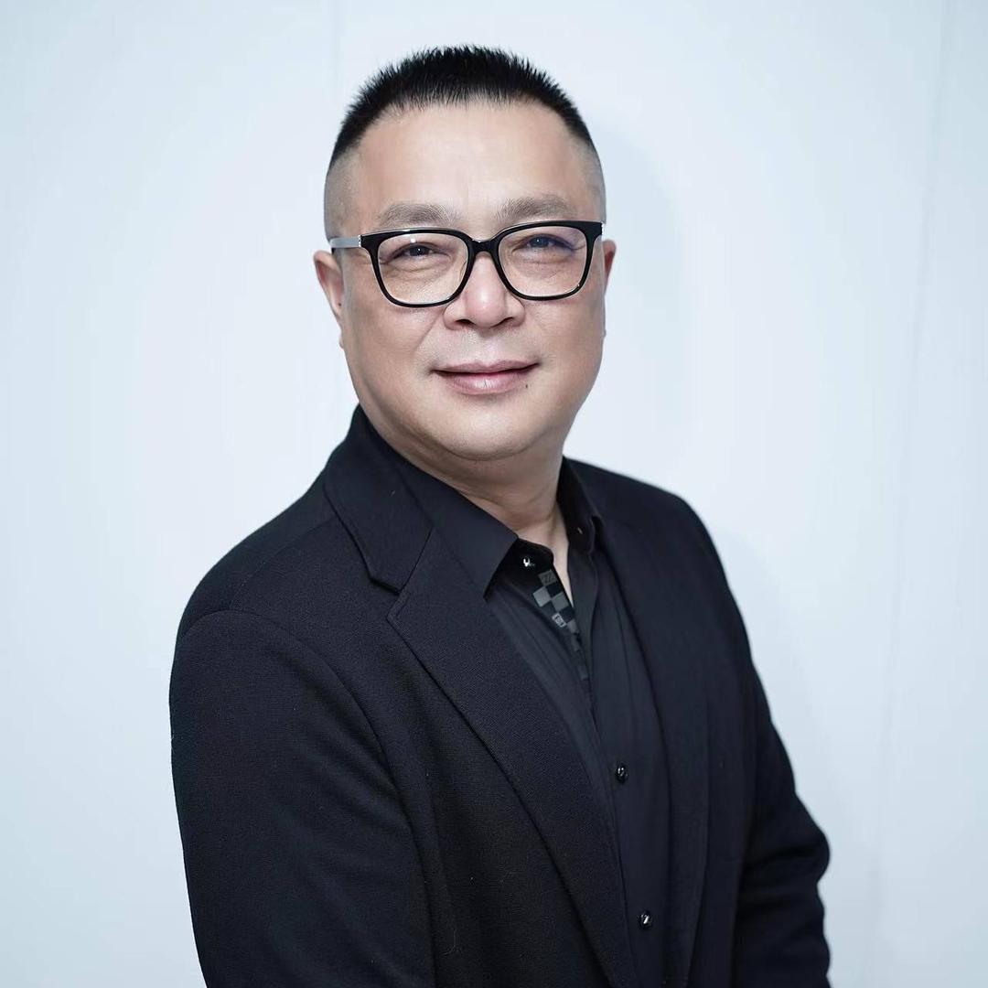 吾优镜仓创始人-庆哥