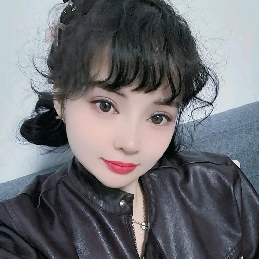 天全县卓卓文秀美甲店