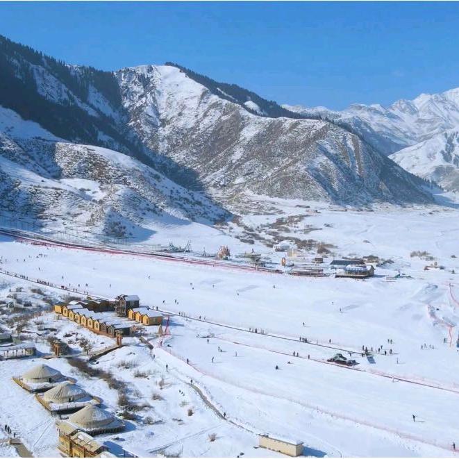 阿克苏塔村滑雪场
