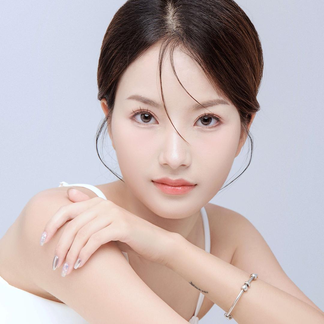 陈店（万指纤红美甲）