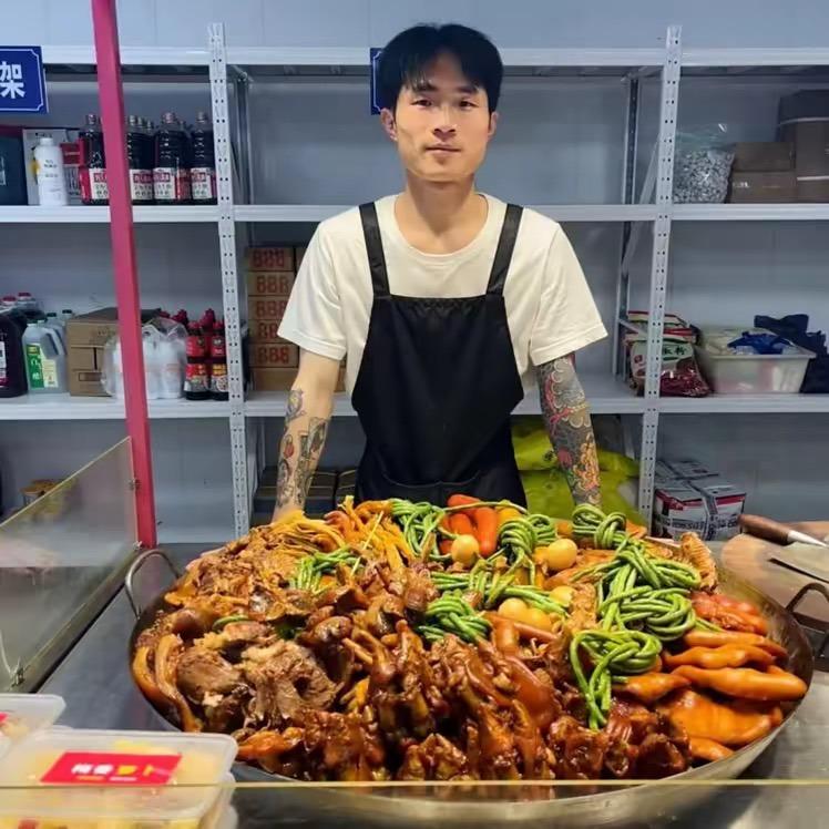 周周大锅卤菜店（创始人）