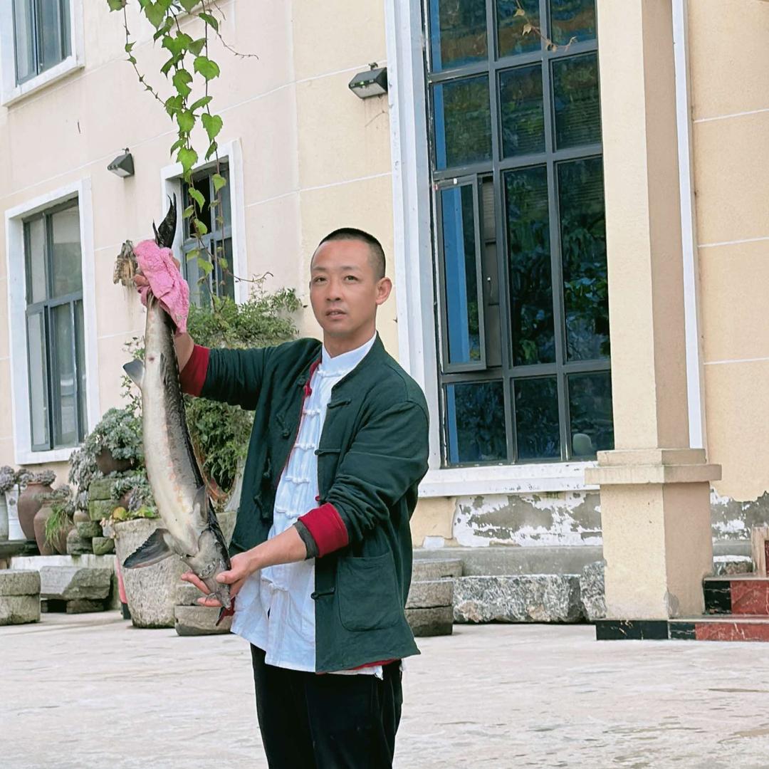 乌当区小虎哥河边小院