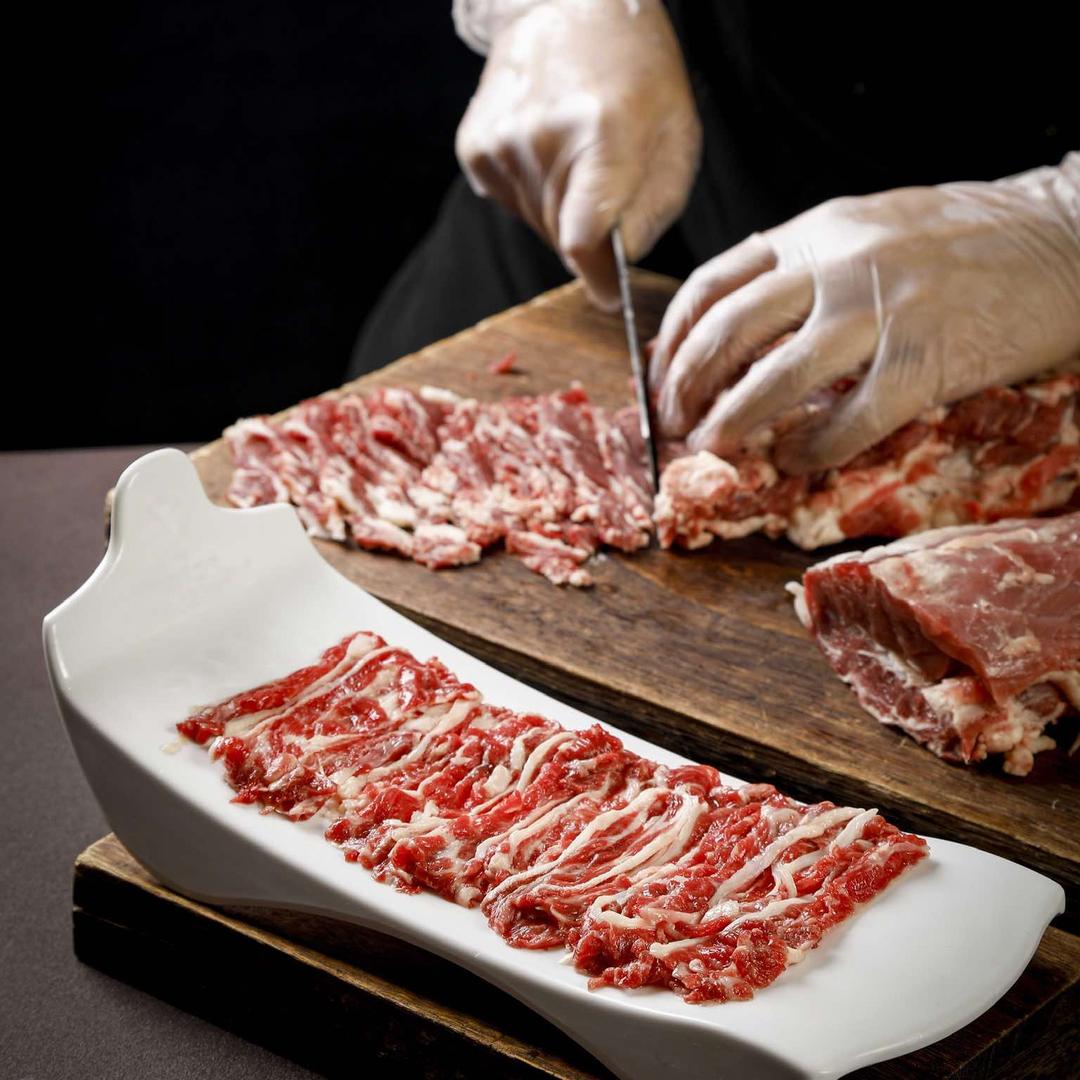 川遇牛鲜切牛肉自助老火锅