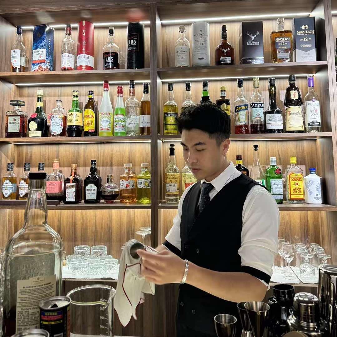 GOLD BAR威士忌鸡尾酒酒吧