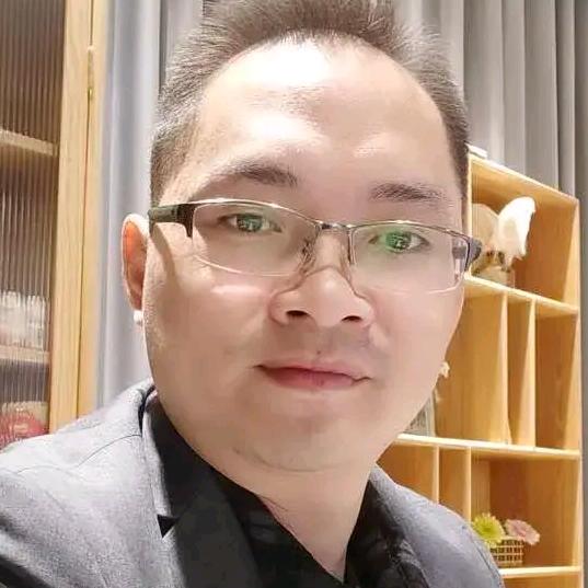 QIN覃哥哥