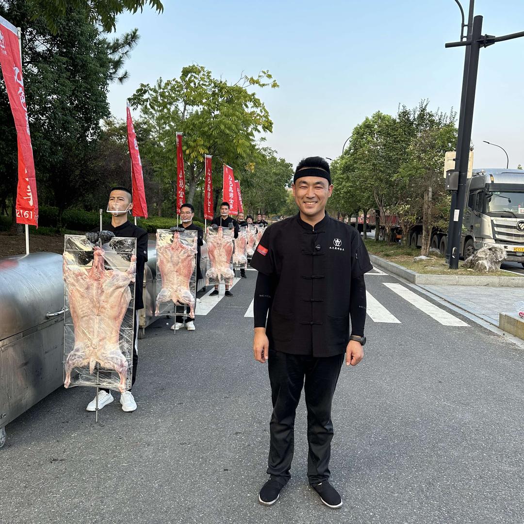 孟阿凯（杭州九色鹿上门烤全羊）