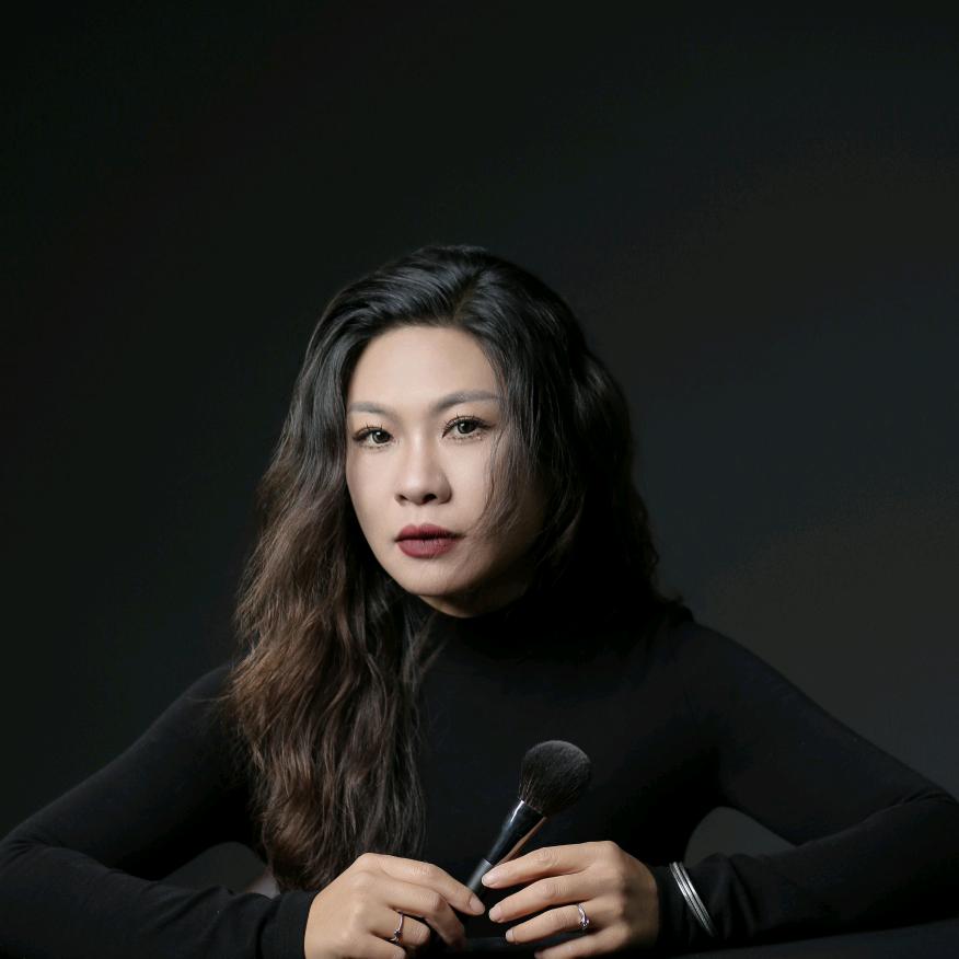 六枝指环之约婚宴中心-燕子