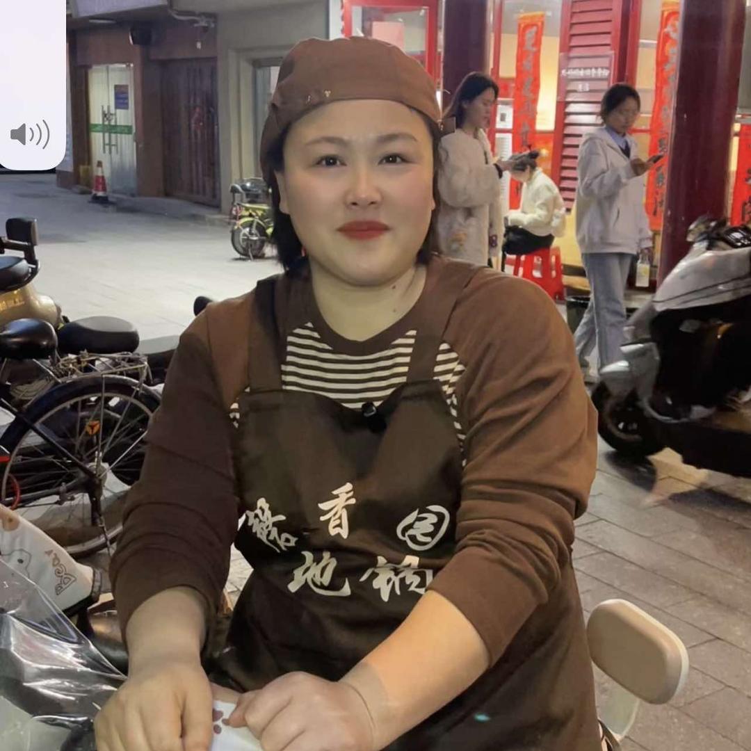 步行街地锅鸡张姐（磬香园地锅）