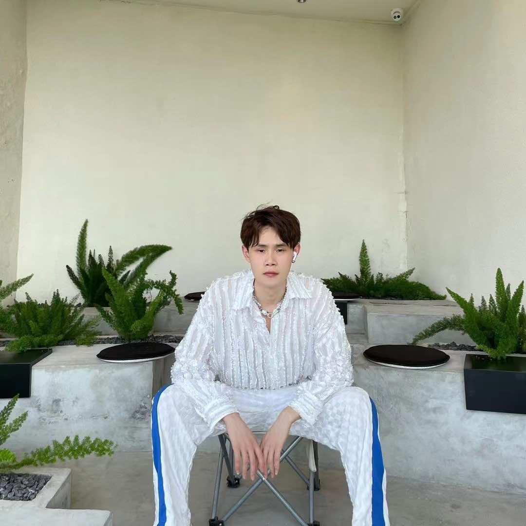 邻水阿宇发型师