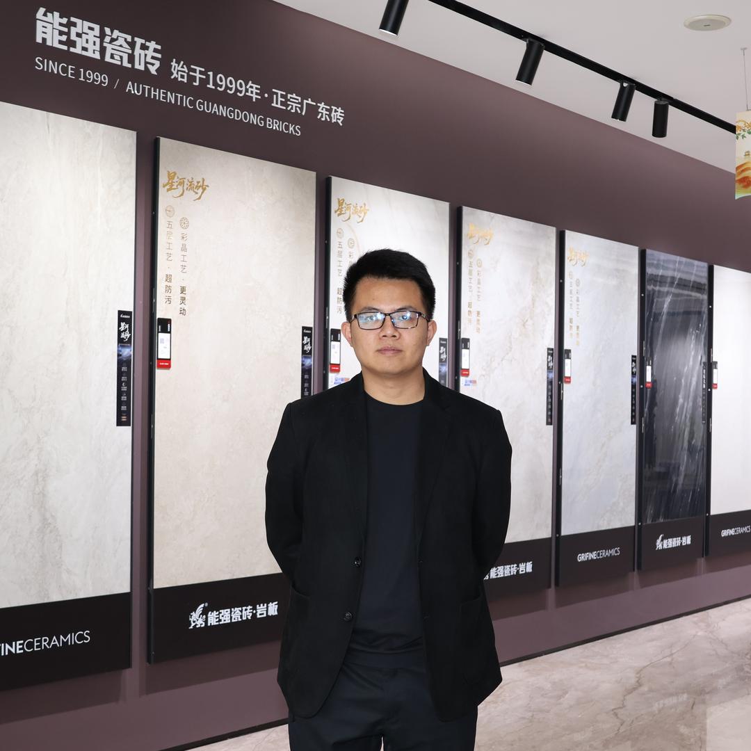 昆明选砖找交哥-能强瓷砖