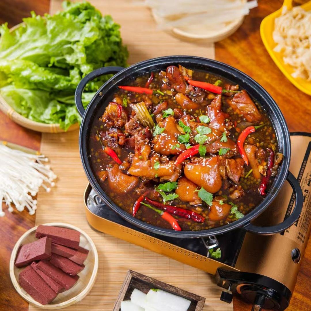 来阿斌地摊自助烤肉麻辣猪蹄火锅
