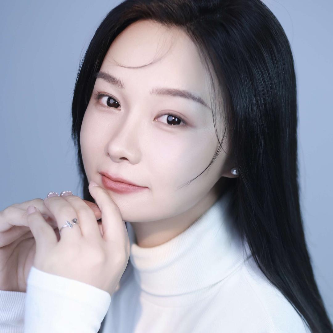 妆甲人美业