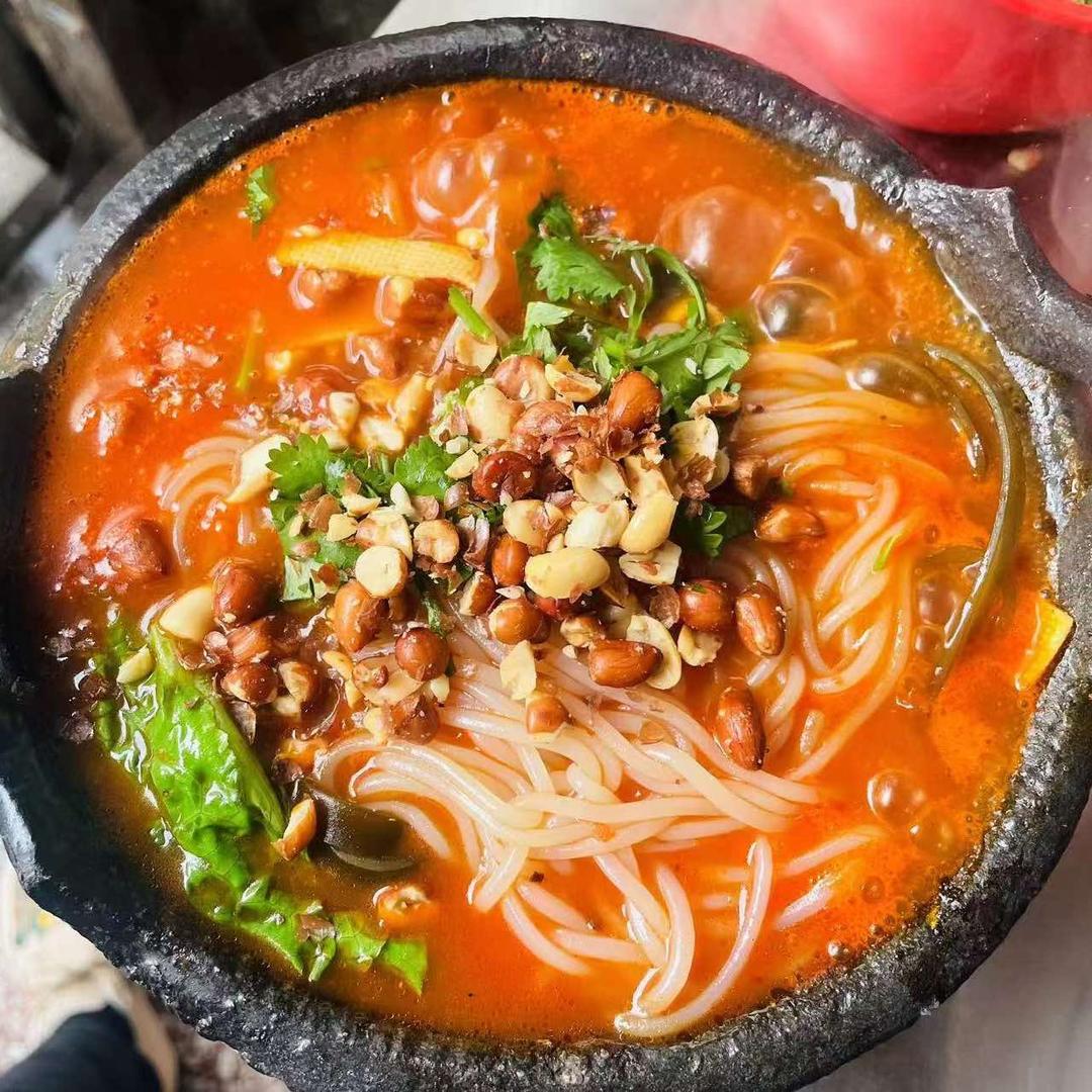 二美番茄麻辣烫 （不让我做餐饮我就跳海）