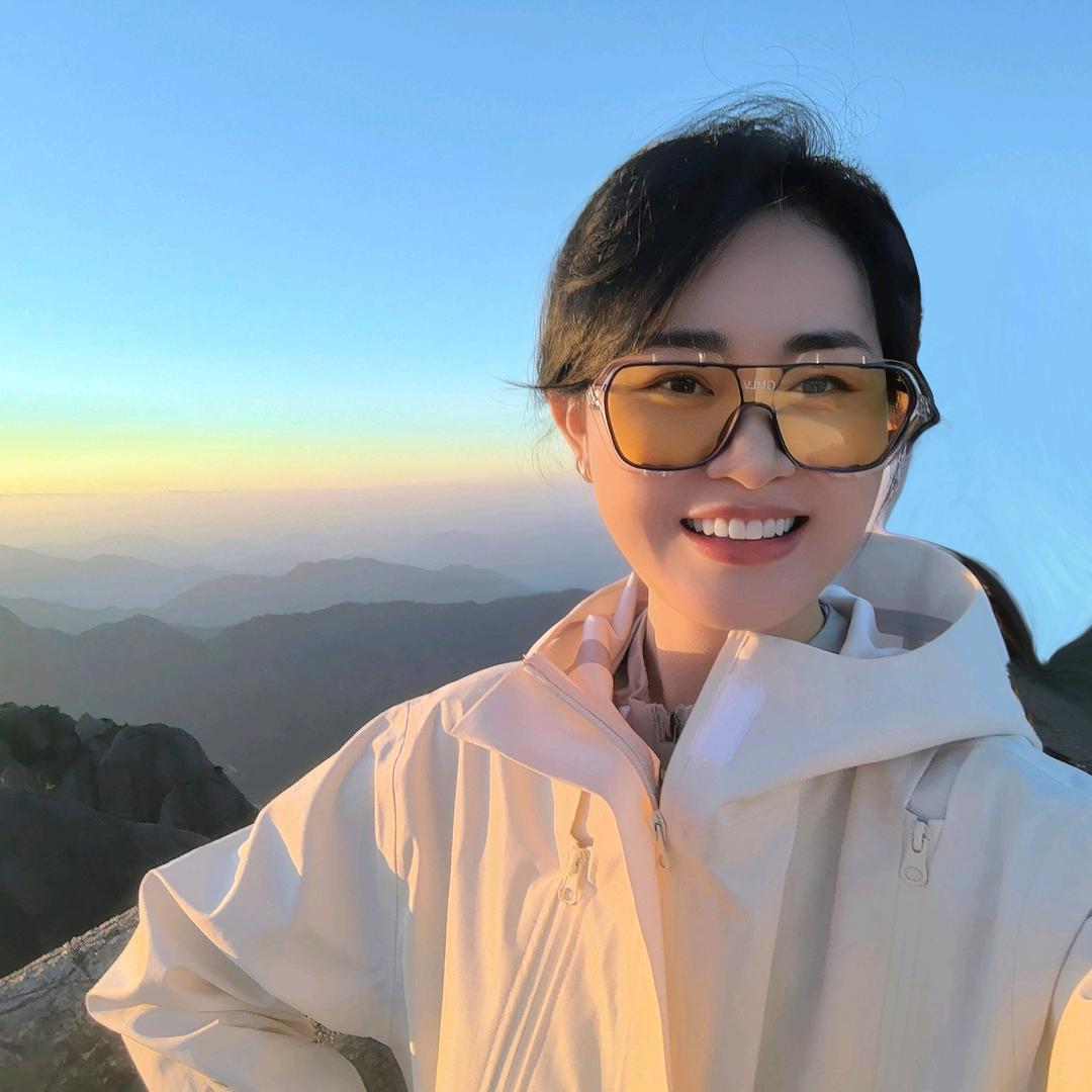苏三三